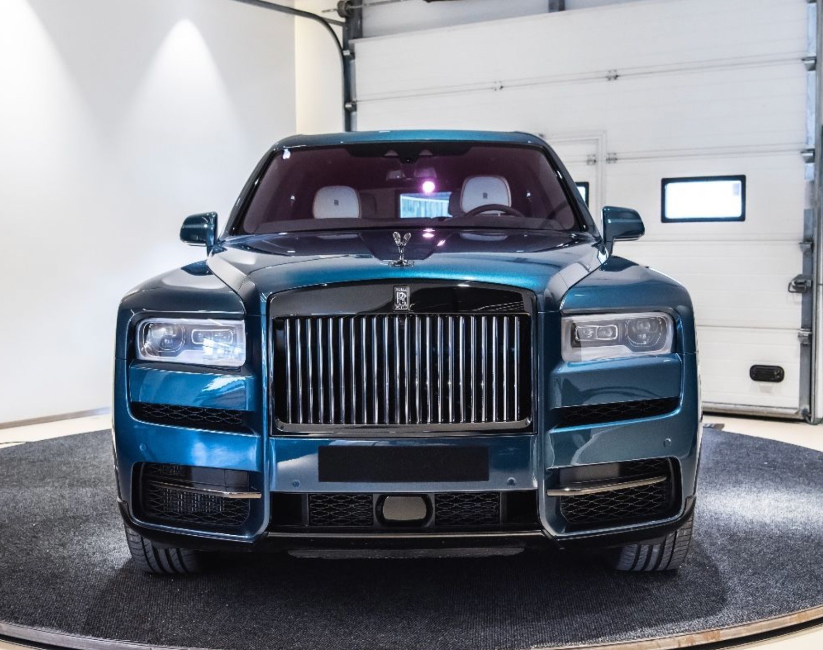 Rolls-Royce SUV 2023 White Leather Seats R21 Wheels Panoramic Sunroof LED Headlights Turbo Automatic Transmission Gas