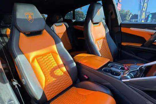 Lamborghini Urus SUV - Image 4