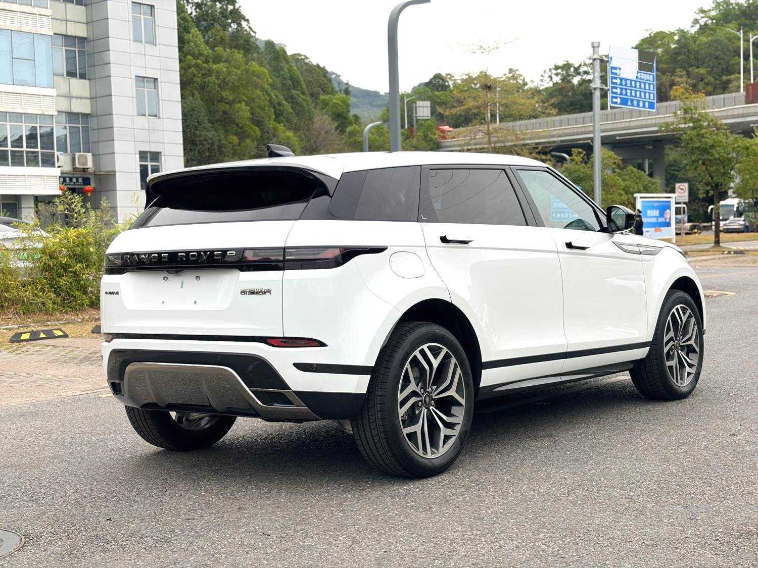 Used Land Rover Range Rover Evoque L SUV Gasoline Hybrid 2026 SE - Image 2