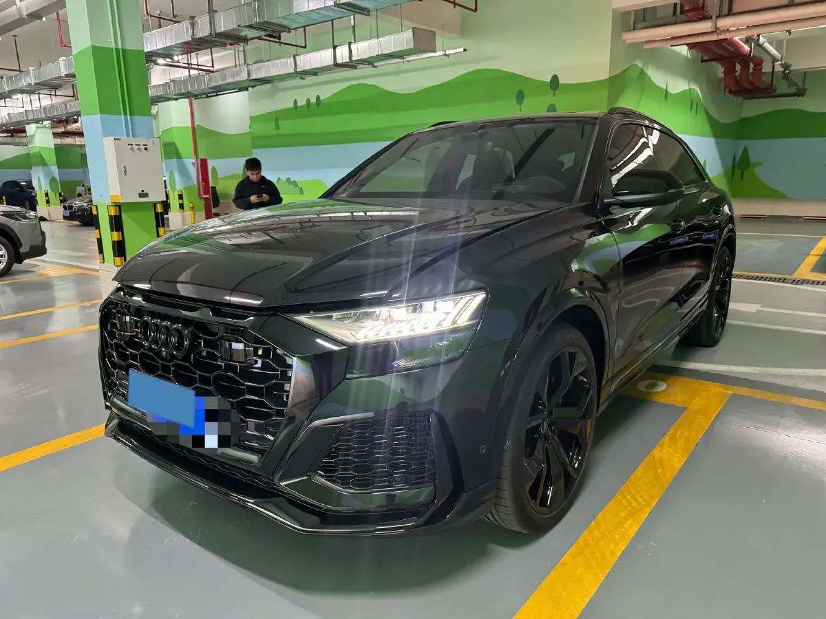 Full Option AudiS RS Q8 2025 SUV Performance Carbon Vorsprung 640 PS Tiptronic Petrol