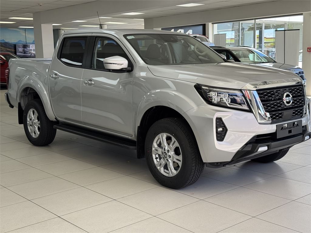 2026 Nissan Navara ST 4WD Double Cab pickup Car