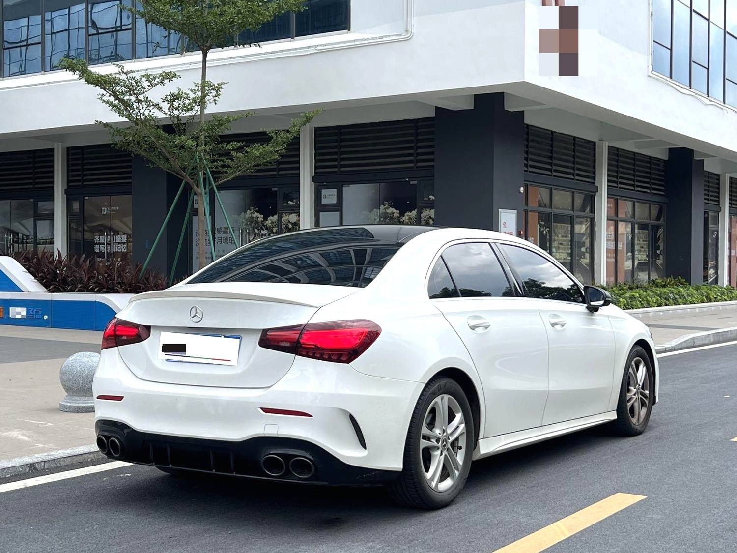 2024 Mercedes Benz AClass A180L - Image 3