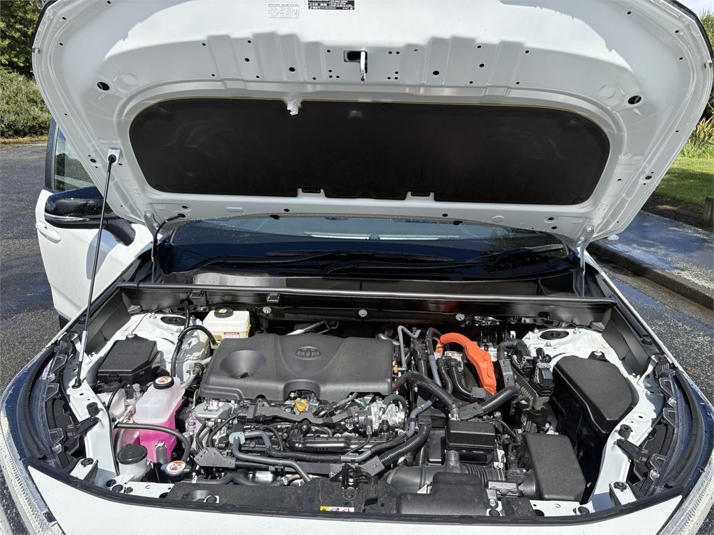 2026 Toyota RAV4 XSE 2.5P HV ECVT AWD SUV/5D/5S Intelligent Safety SUV - Image 5