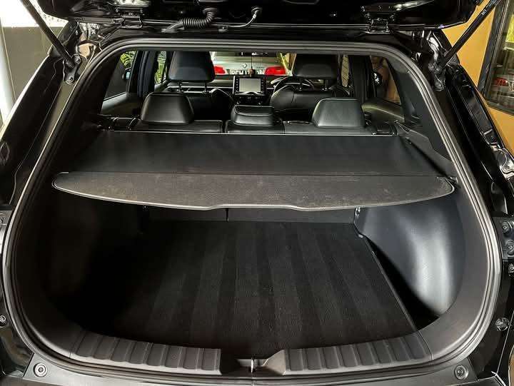 2026 TOYOTAs LANDs CRUISERs VXR 300 V6 SUV | 4.0L Petrol | 5 Seats - Image 2