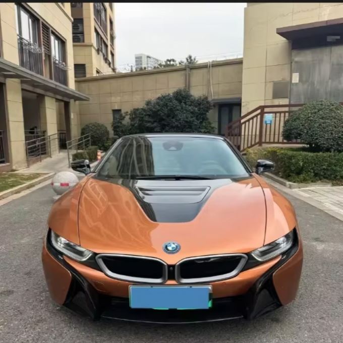 2026 BMWs M5 sedan CAR - Image 2