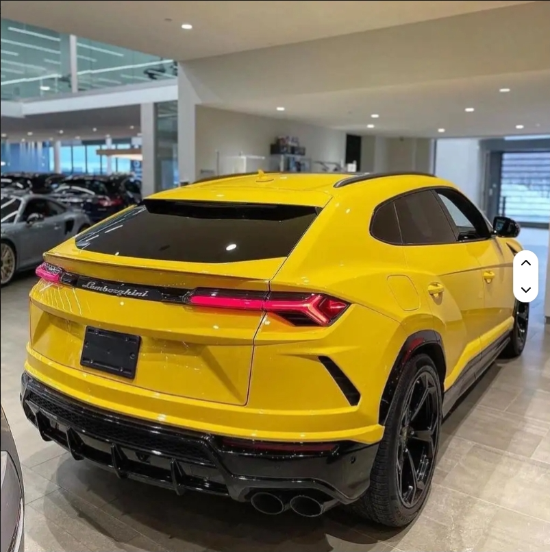 2026 Lamborghini-Urus URUS SUV CAR - Image 2