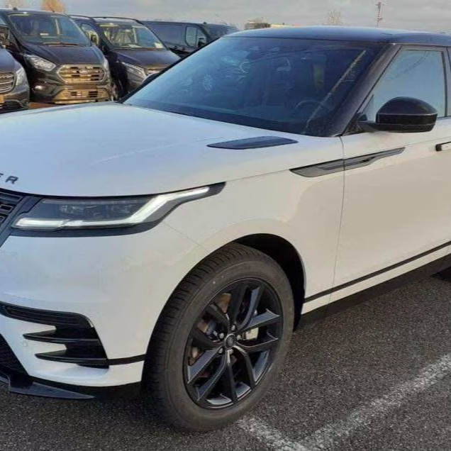 2026 Land Rover Range Rover VELAR 2.0L Petrol-Essence automatic R-Dynamic SUV - Image 3
