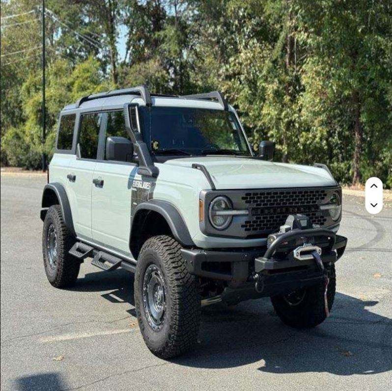 Ford Bronco Everglades Automatic SUV CAR