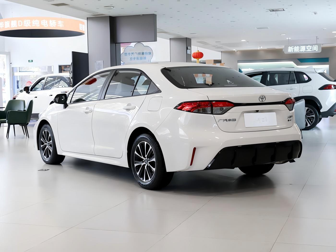2026 Toyota Levin L 1.8L Hybrid Luxury Plus 4-doors 5-Seats Car - Image 3