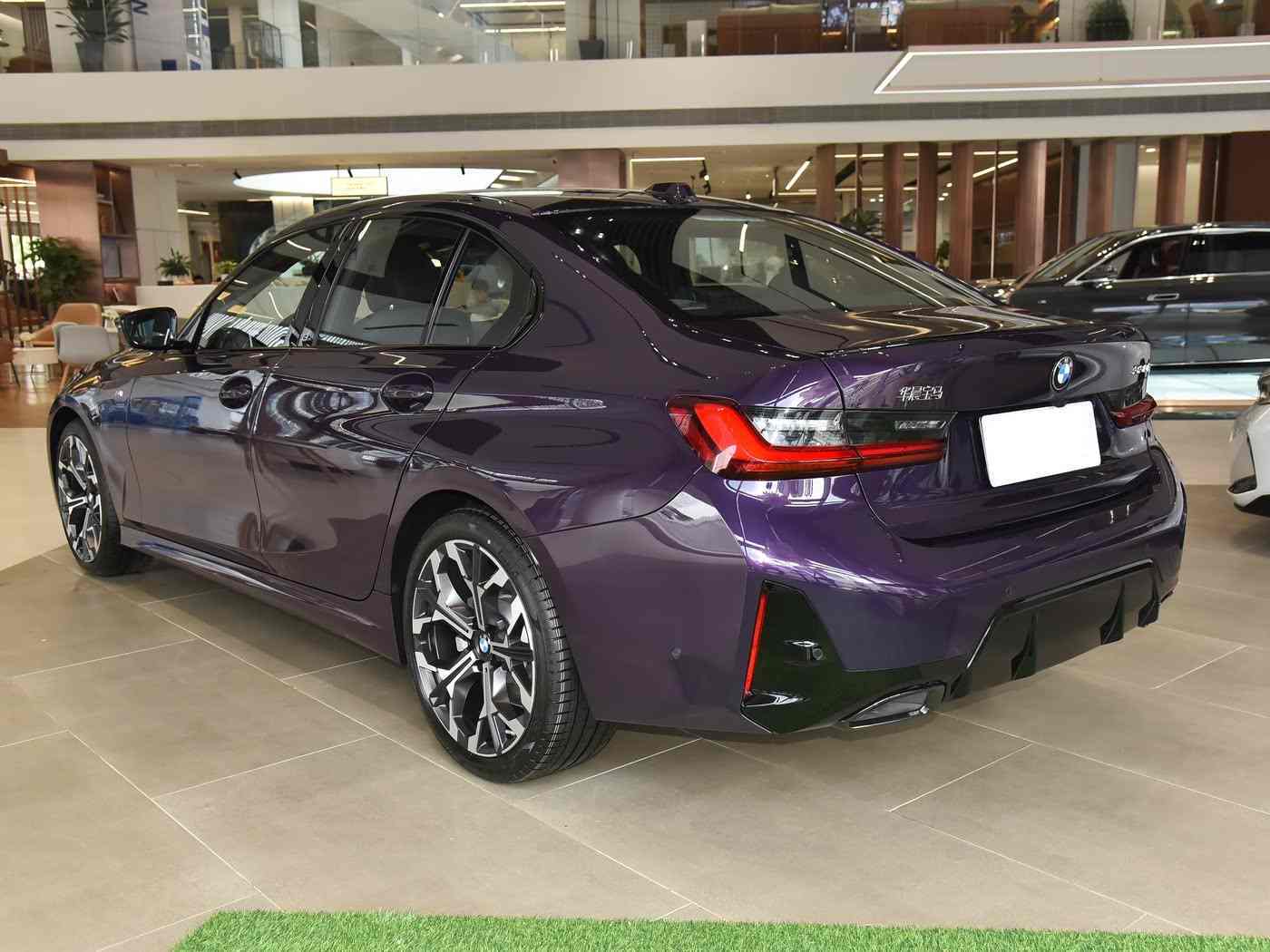 2026 New Luxury Brand Car BMW3 Series 2.0t Automatic Left R19 4 Door 5 Seats Midsize Sedan Panoramic Sunroof - Image 3